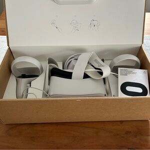 Standalone White VR Headset with Ergonomic Controllers
